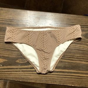 Tan snakeskin bikini bottom. Xhilaration. Size M.